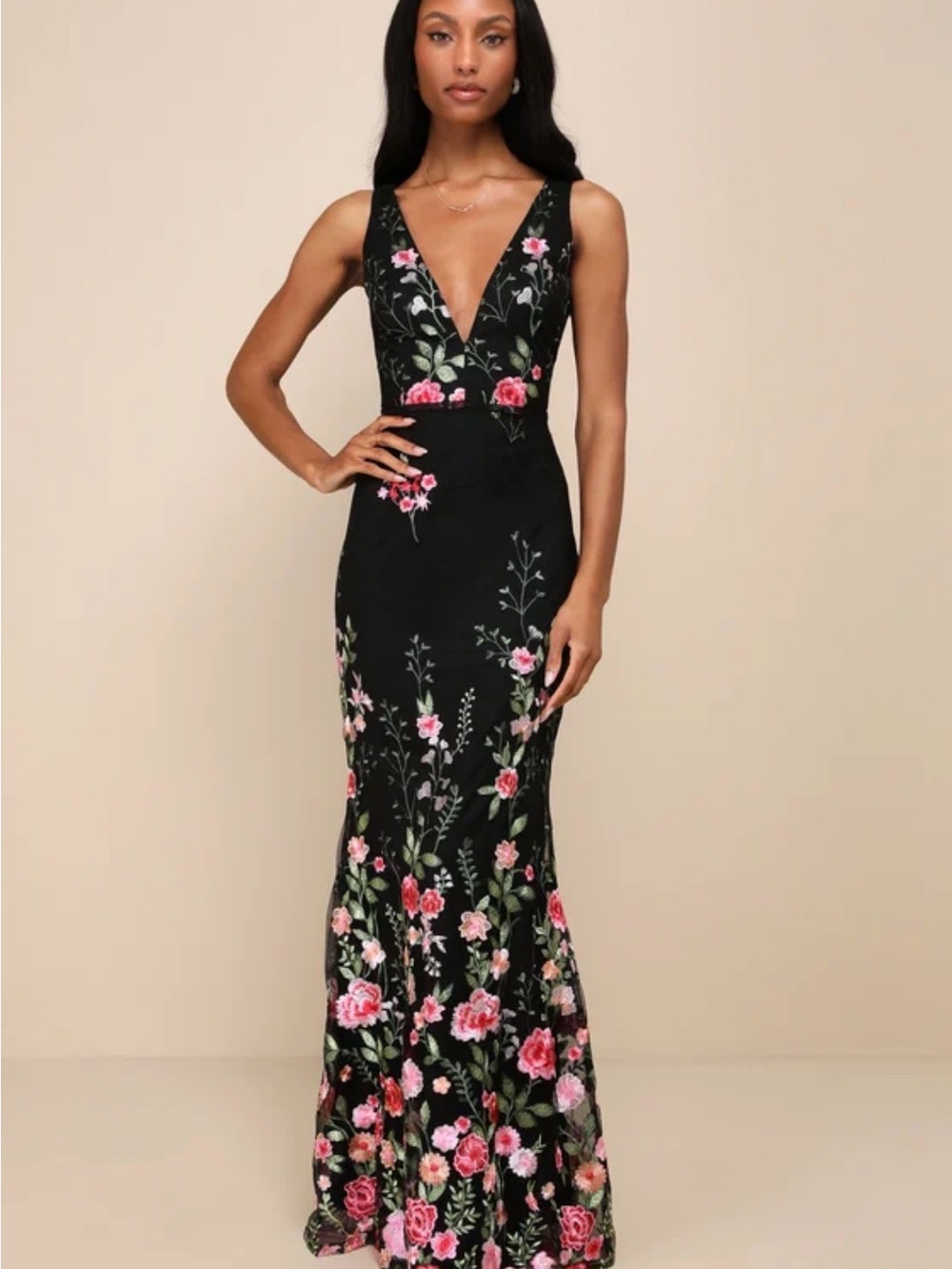 NWT Luluโs Soiree Blossom Black Floral Embroidered Mermaid Maxi Dress Small